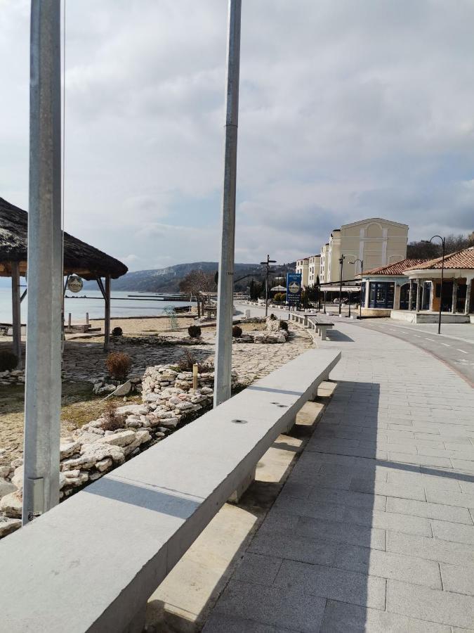 Луксозен Двустаен В Балчик С Уникална Морска Гледка Exterior photo